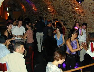 Trier: Salsa im Palais Walderdorff (anklicken zum Vergr��ern - click to enlarge)